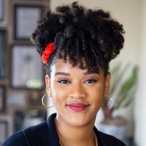 Meet your Posher, Bobbie